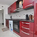 Апартаменты 1 Bedroom Gorgeous In Антиб