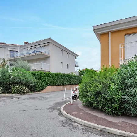 1 Bedroom Gorgeous In أنتيب