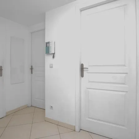 1 Bedroom Gorgeous In Appartement