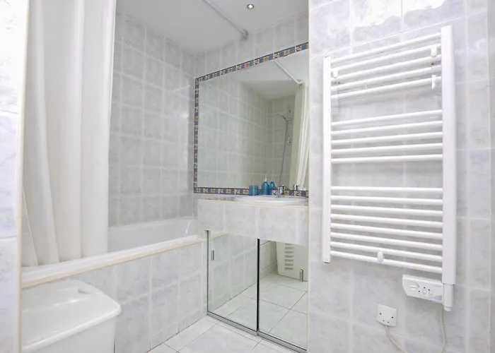 شقة 1 Bedroom Gorgeous In أنتيب