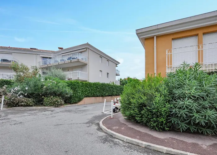 1 Bedroom Gorgeous In أنتيب