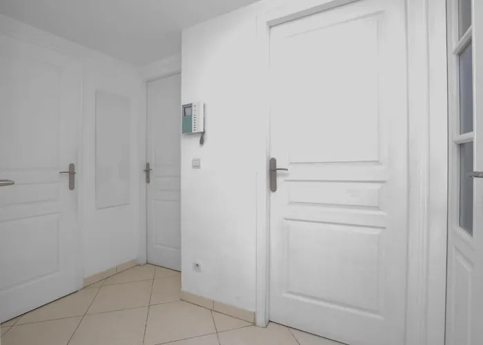1 Bedroom Gorgeous In شقة